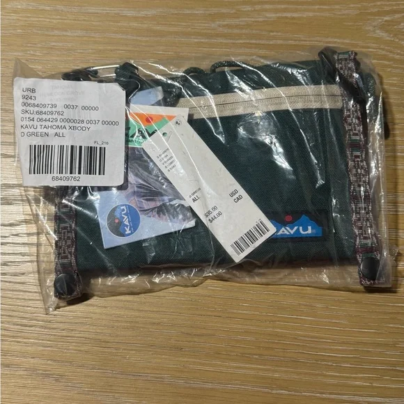 Kavu Tahoma Crossbody xbody Green Bag Urban Outfitters - Picture 5 of 6